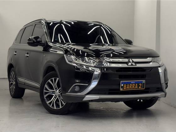 MITSUBISHI OUTLANDER 3.0 GT 4X4 V6 24V GASOLINA 4P AUTOMÁTICO MITSUBISHI OUTLANDER 3.0 GT 4X4 V6 24V GASOLINA 4P AUTOMÁTICO